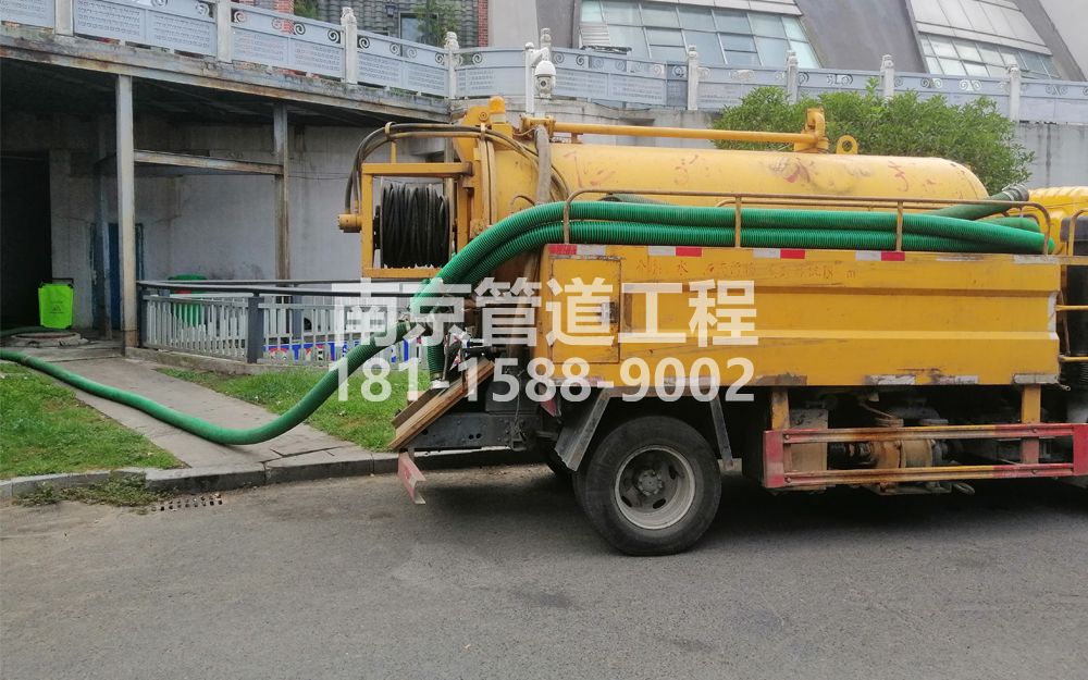 277紫竹林商场隔油池吸污